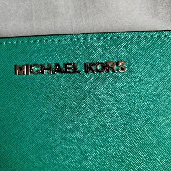 Michael Kors Wristlet - Picture 2 of 10